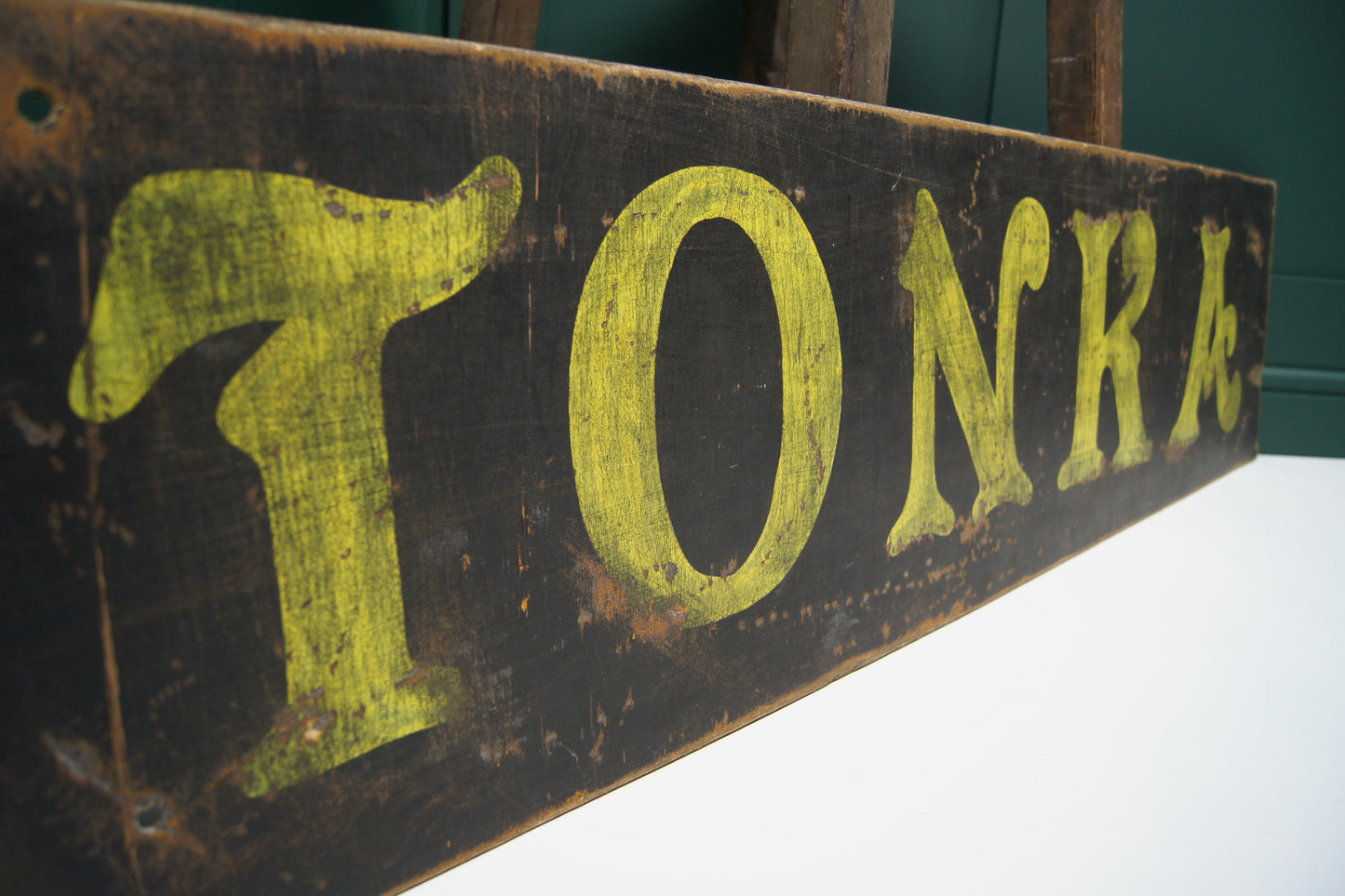 Tonka Sign