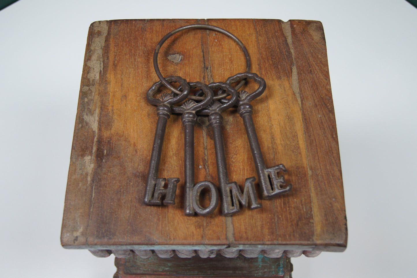 Set of 4 Large Cast Iron 'HOME' Keys