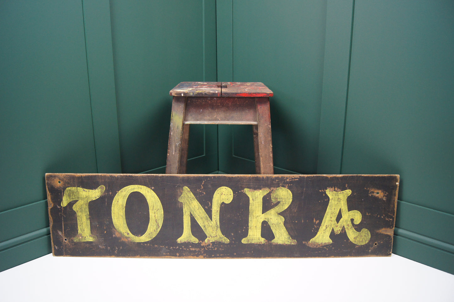 Tonka Sign