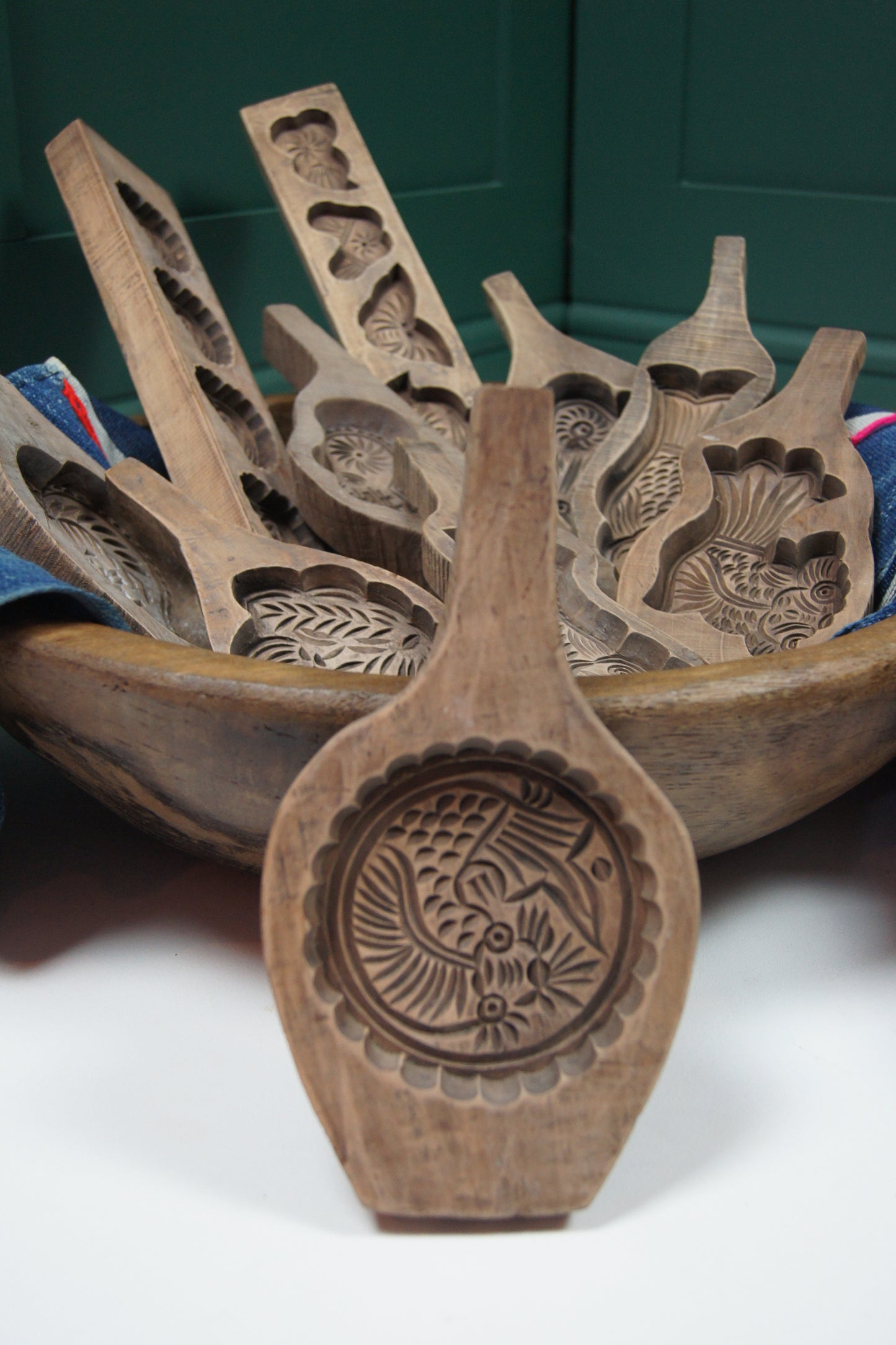 Medium Wooden Vintage Chinese/Japanese Cake Mold