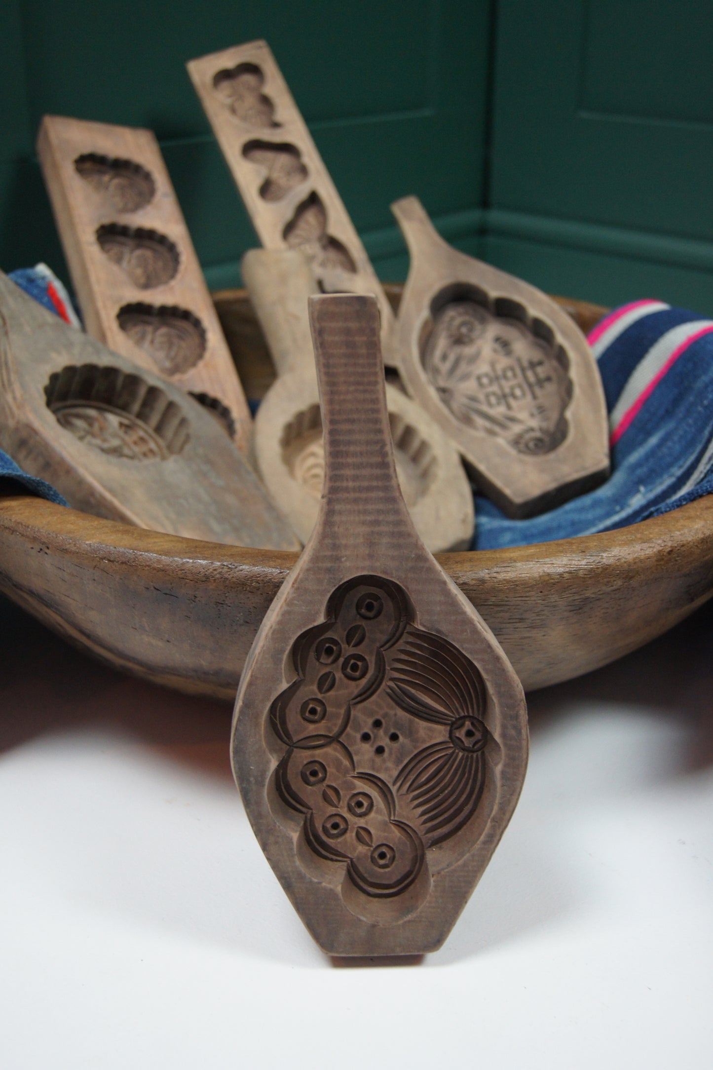 Medium Wooden Vintage Chinese/Japanese Cake Mold