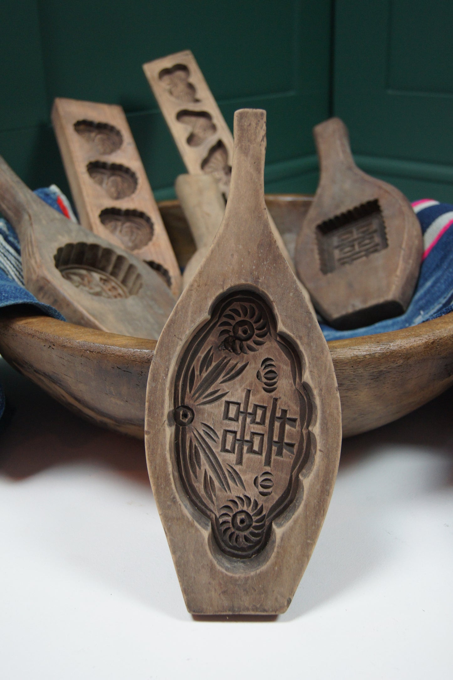 Medium Wooden Vintage Chinese/Japanese Cake Mold