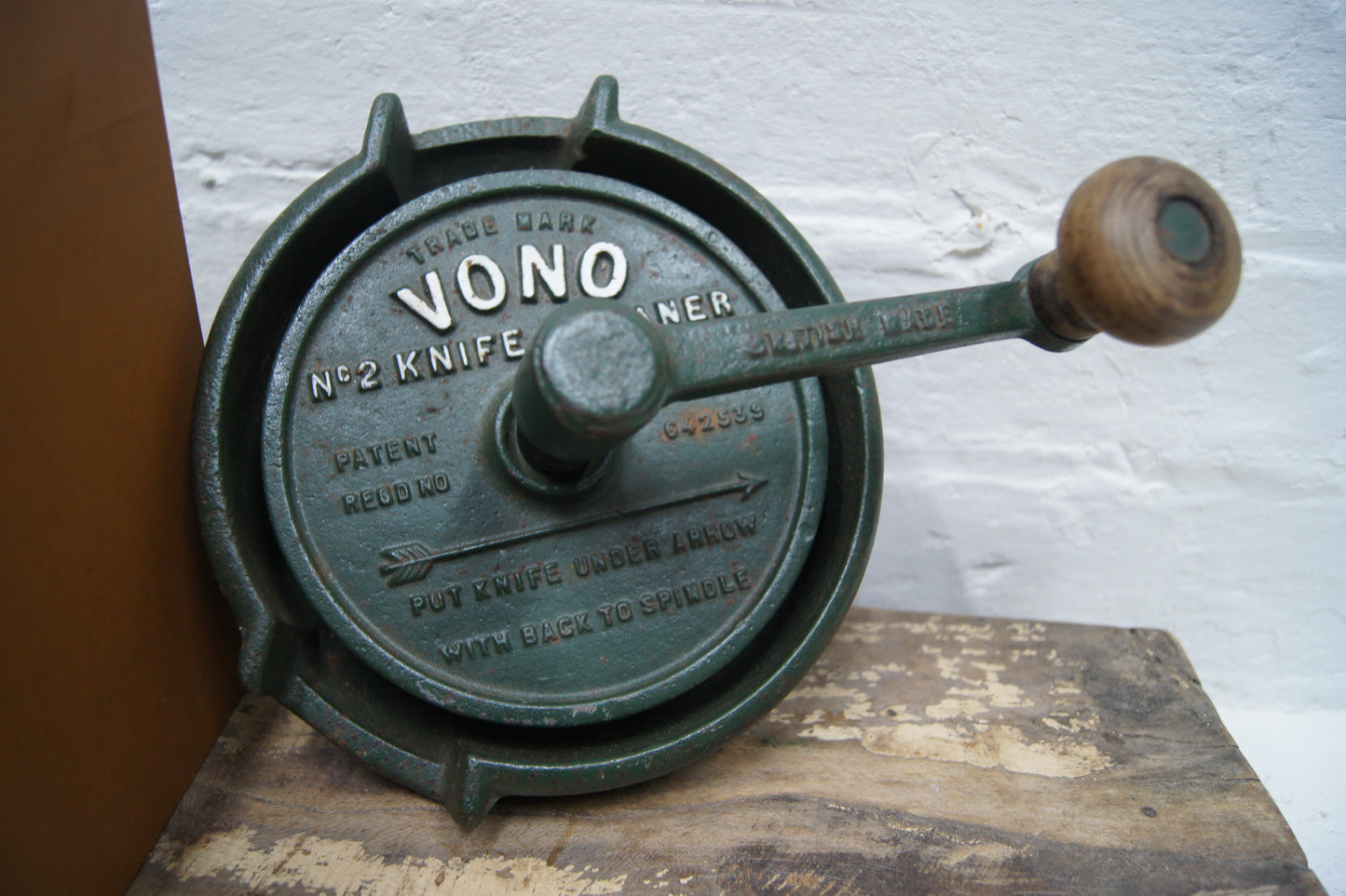 Vintage Knife Cleaner Tool British Racing Green - Vono No.2
