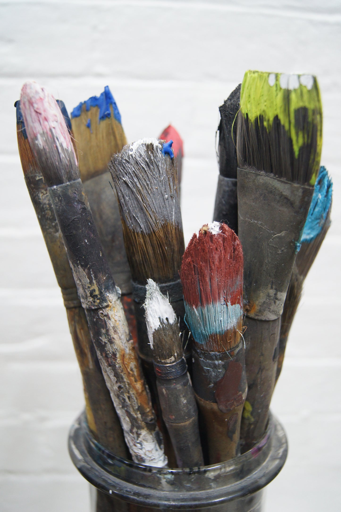 Large French Artists Paint Brushes & Display Glass