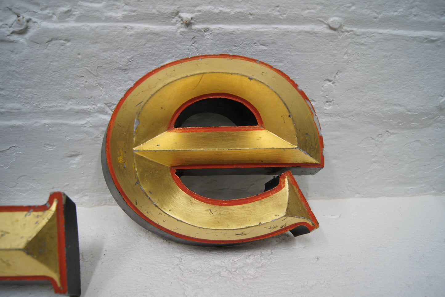 Vintage Pub 'HOLe' Letters
